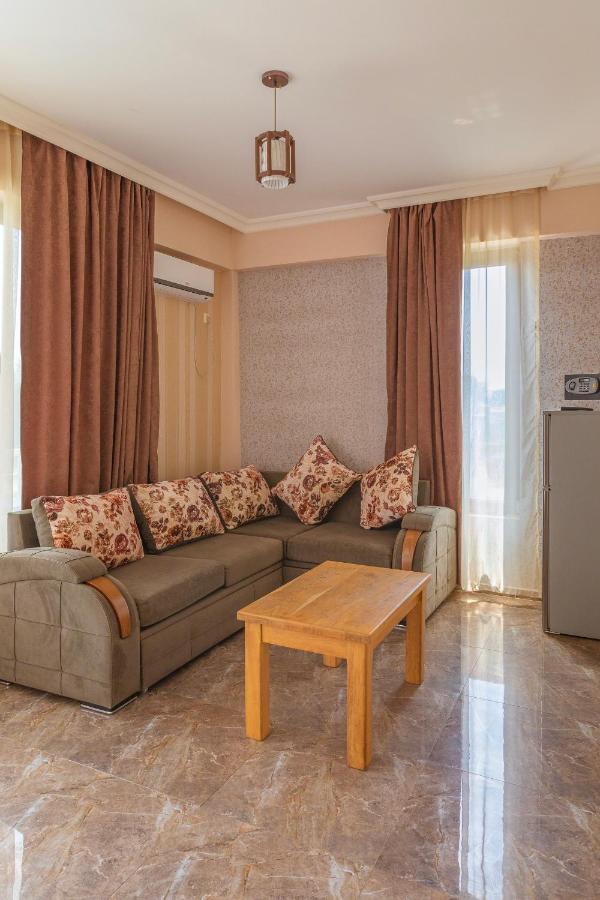 Samni Hotel Уреки Екстериор снимка