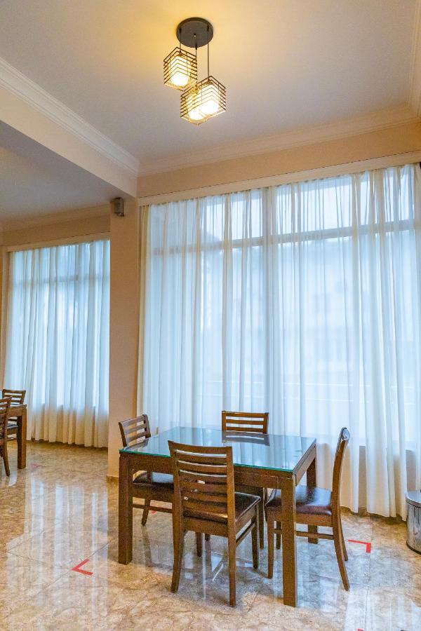 Samni Hotel Уреки Екстериор снимка