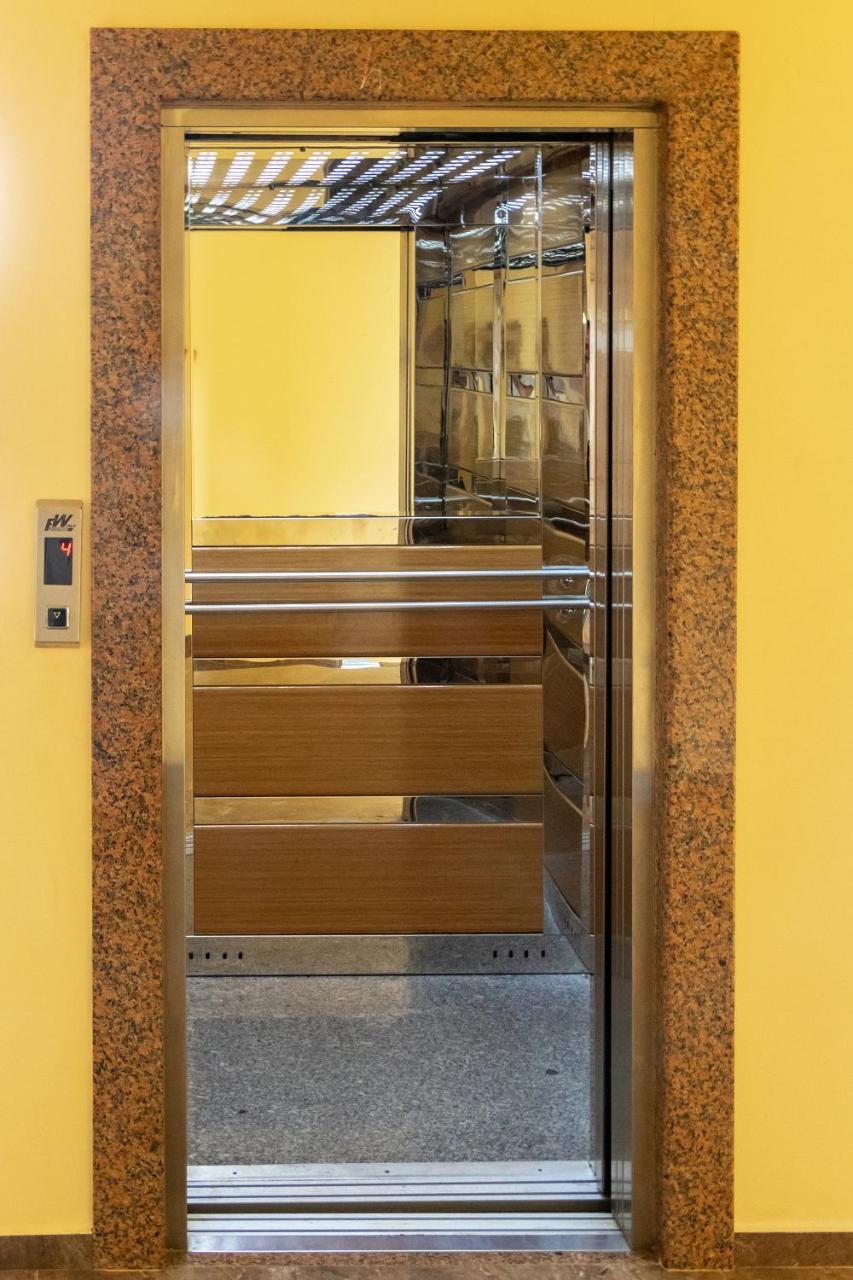 Samni Hotel Уреки Екстериор снимка
